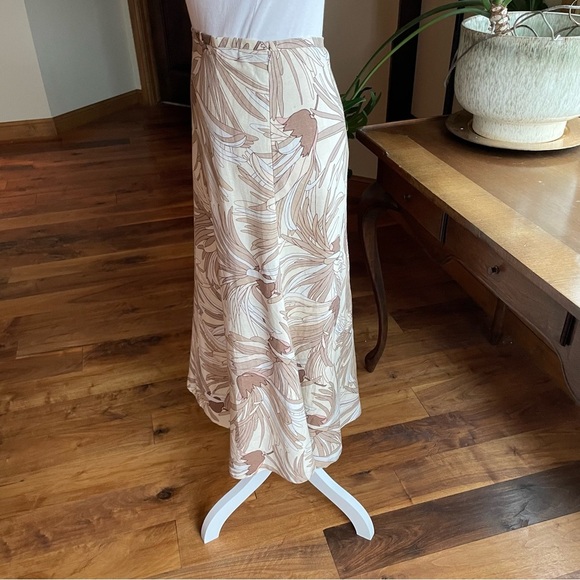 Vintage Linen Blend Floral A-Line Beige and Tan Midi Skirt 90s Y2K Office Work - Picture 2 of 12